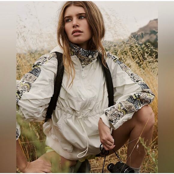 Free People She Fly Jacket Coat White Hood Layered Embroidered Aztec XS Oversize - Picture 4 of 9